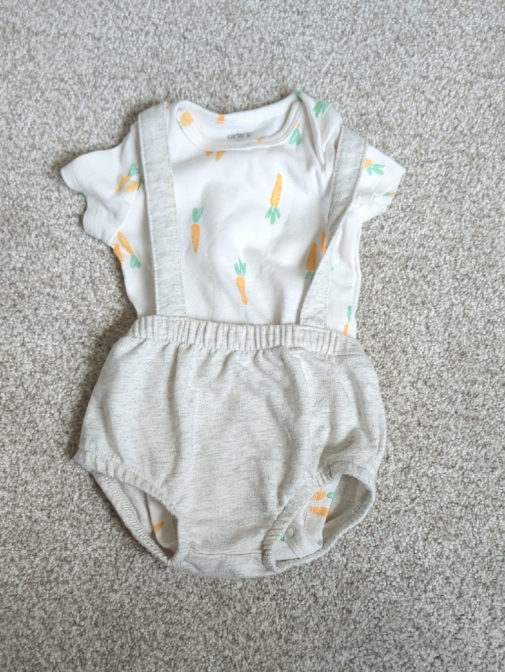 Carter's 6M Carrot/Bunny Set